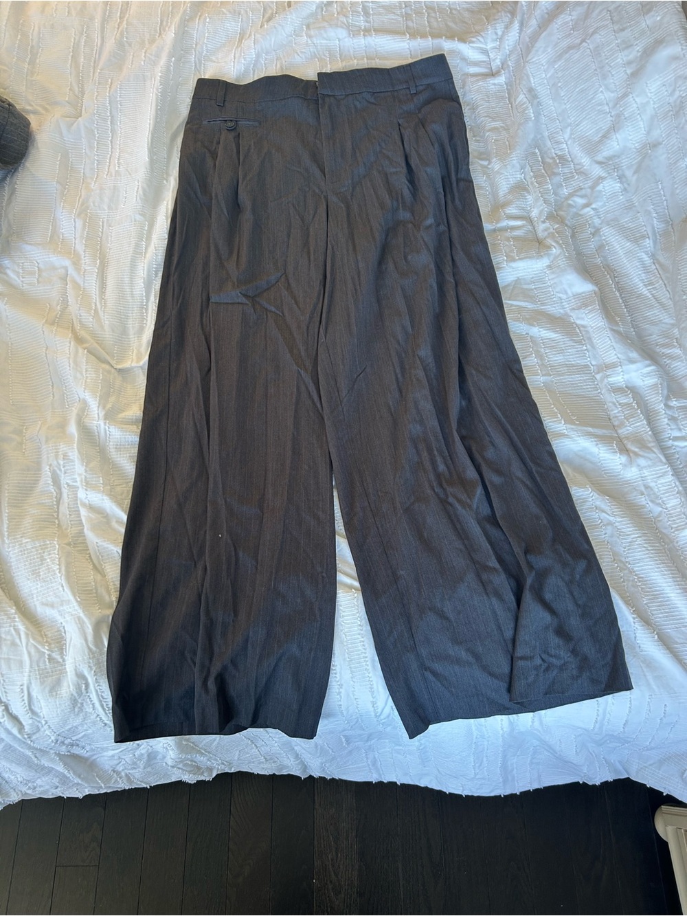 Zara Women’s Wide-Leg Dress Pants in Dark Gray